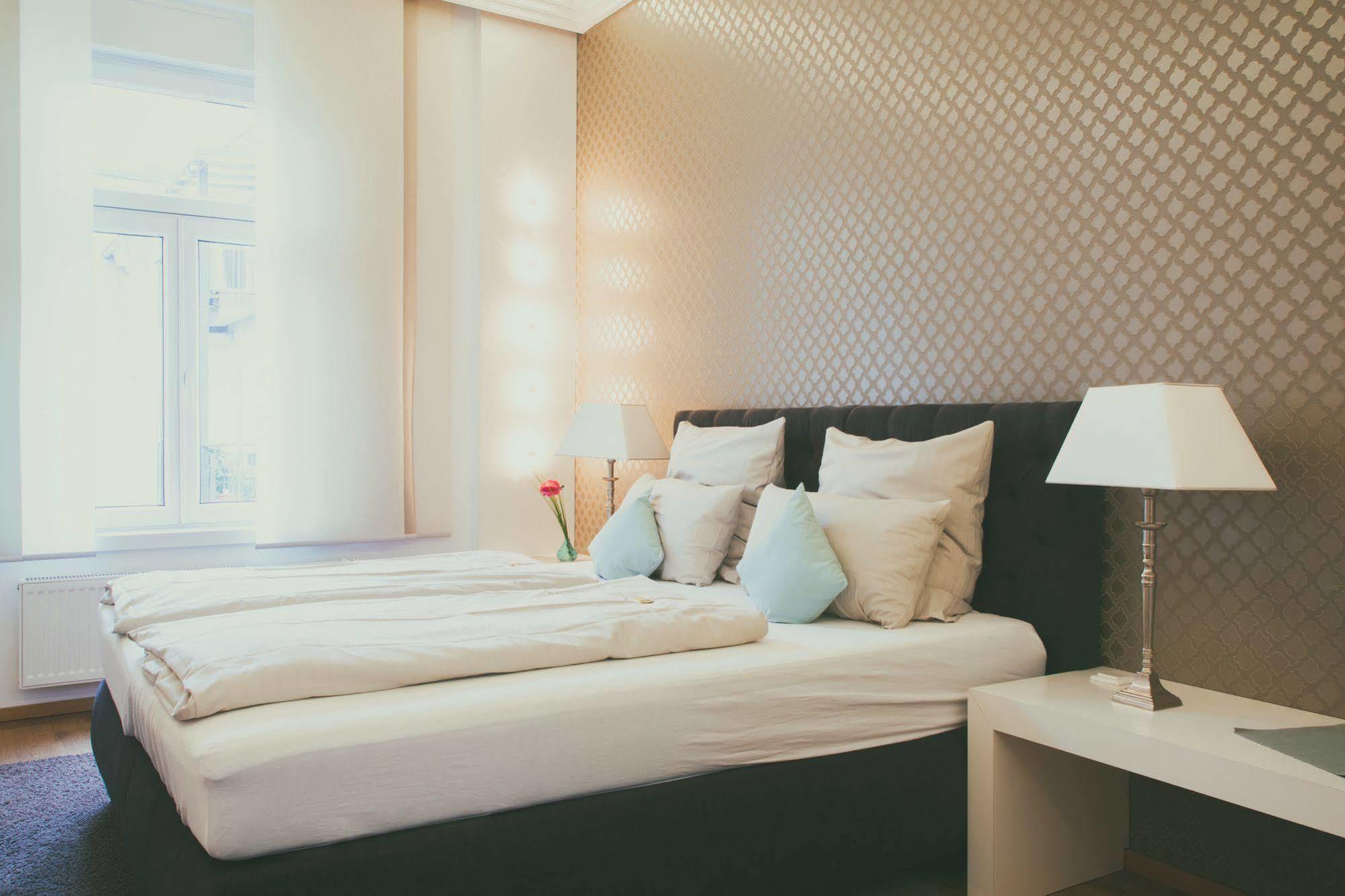 Helvetia Suites Düsseldorf Buitenkant foto