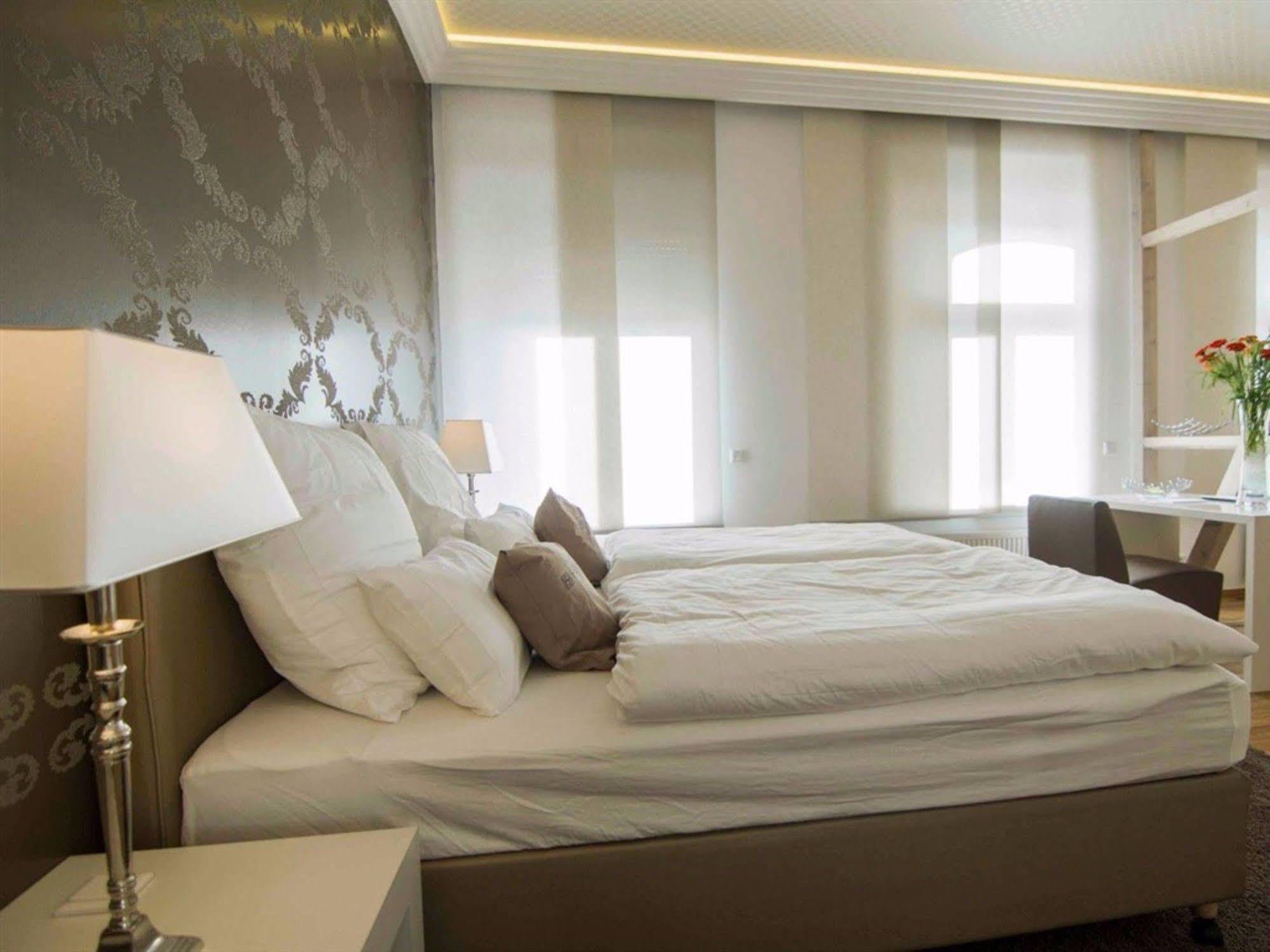 Helvetia Suites Düsseldorf Buitenkant foto